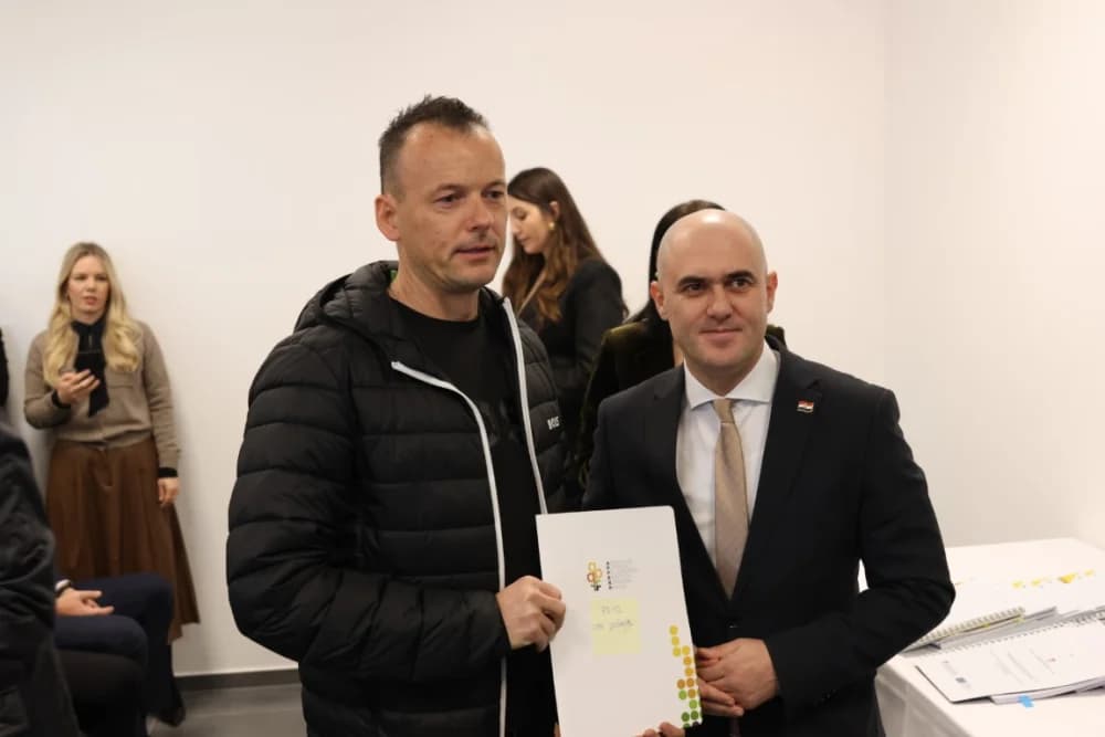SLAVONSKI ŠAMAC: Premijer Plenković s ministrima i drugim dužnosnicima održao sjednicu Savjeta za Slavoniju, Baranju i Srijem