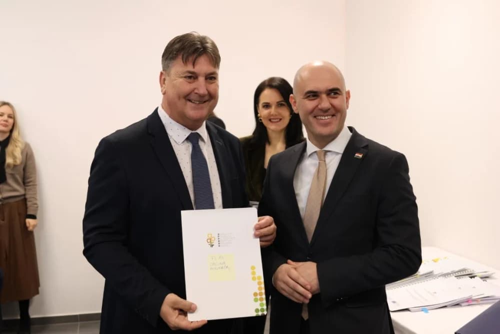 SLAVONSKI ŠAMAC: Premijer Plenković s ministrima i drugim dužnosnicima održao sjednicu Savjeta za Slavoniju, Baranju i Srijem