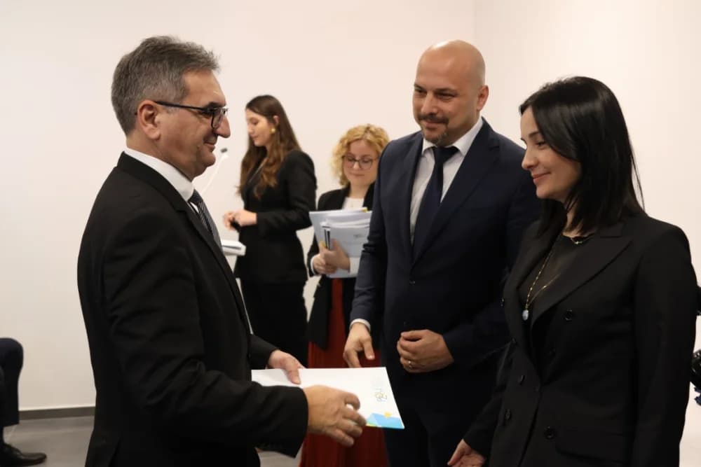 SLAVONSKI ŠAMAC: Premijer Plenković s ministrima i drugim dužnosnicima održao sjednicu Savjeta za Slavoniju, Baranju i Srijem