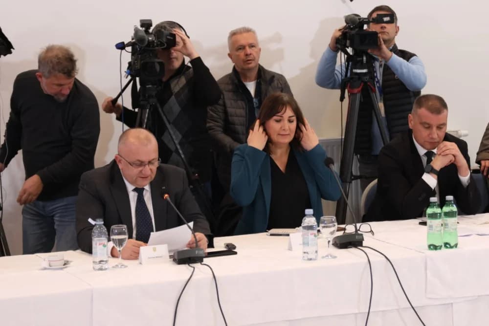 SLAVONSKI ŠAMAC: Premijer Plenković s ministrima i drugim dužnosnicima održao sjednicu Savjeta za Slavoniju, Baranju i Srijem