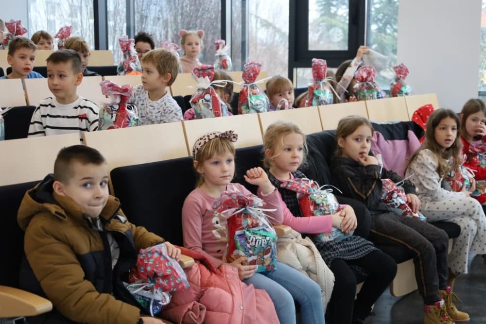 Gradonačelnik Nove Gradiške ugostio mališane iz dječjih vrtića Radost i Maslačak