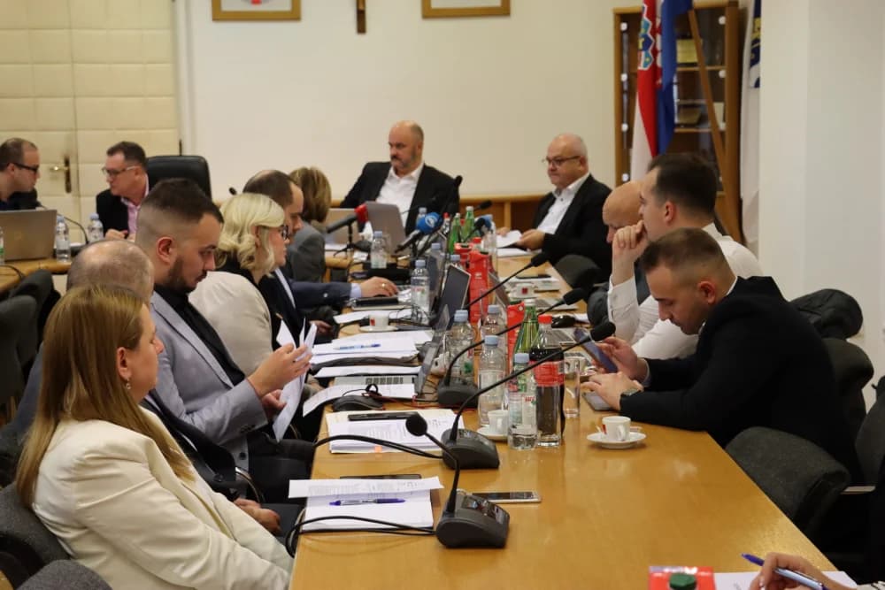 Održana 20. sjednici Gradskog vijeća: Usvojen proračun Grada Slavonskog Broda za 2025. godinu vrijedan 119.980.000,00