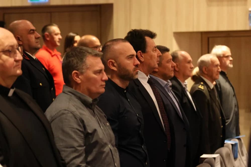 SVEČANA SJEDNICA GRADSKOG VIJEĆA N. GRADIŠKE: ʼRiješili smo se i posljednjeg kredita kojeg smo naslijedili - više nismo zadužen gradʼ