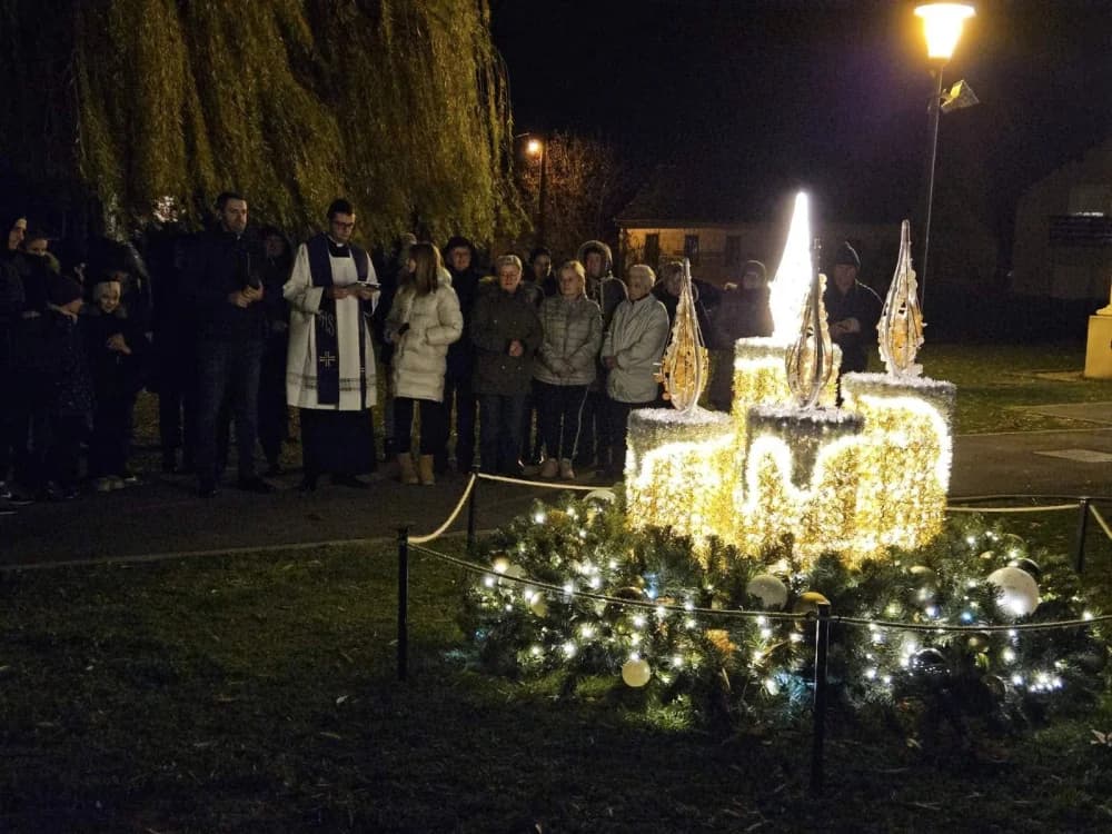 Sibinjci zapalili i drugu akventsku svijeću
