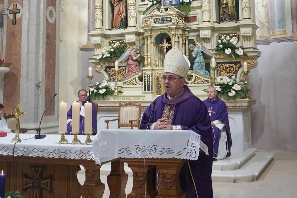 Biskup Ivo pohodio Župu Bezgrješnog začeća BDM u Novoj Gradiški