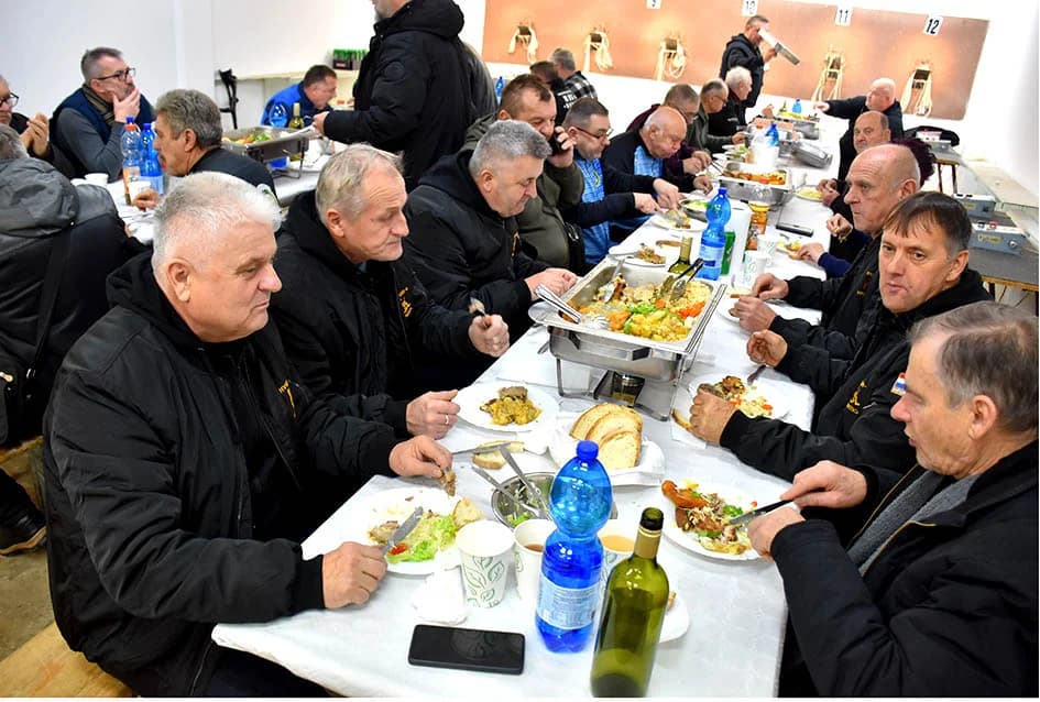 Brodsko-posavska ekipa sudjelovala na 5. turniru braniteljskih udruga u streljaštvu u Požegi