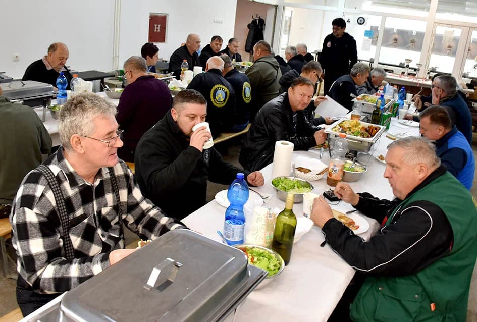 Brodsko-posavska ekipa sudjelovala na 5. turniru braniteljskih udruga u streljaštvu u Požegi