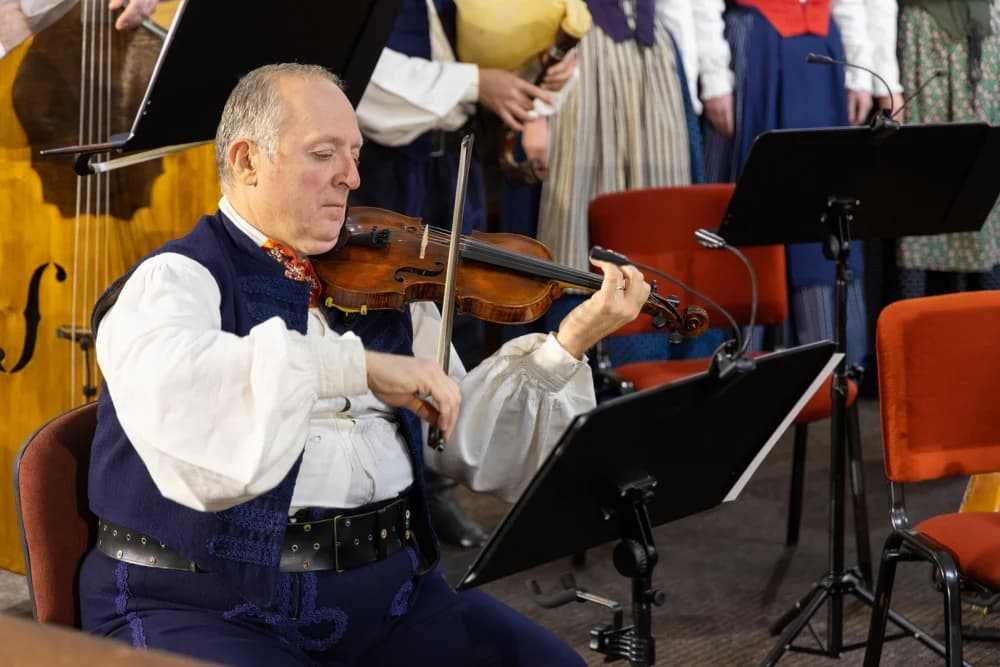 Treća adventska nedjelja u duhu tradicijske glazbe uz Ansambl LADO