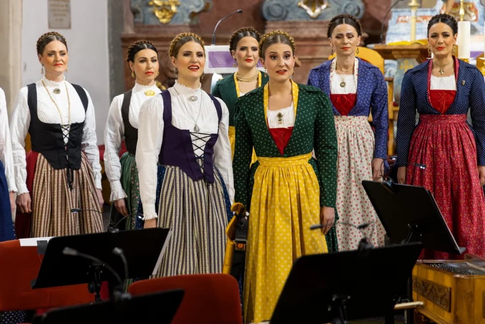 Treća adventska nedjelja u duhu tradicijske glazbe uz Ansambl LADO