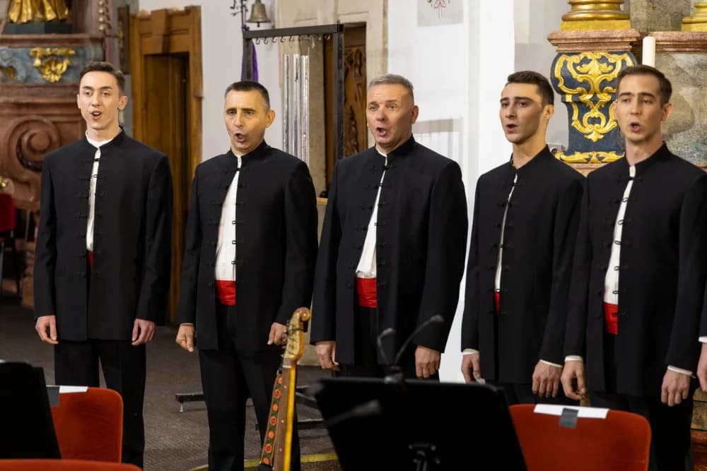 Treća adventska nedjelja u duhu tradicijske glazbe uz Ansambl LADO