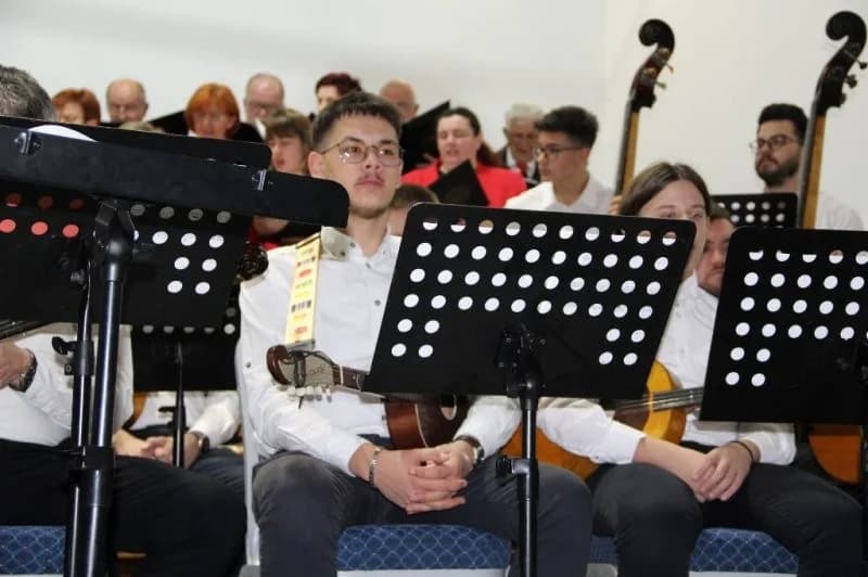 “TOMISLAVCI” U SUSRET BOŽIĆU – Tradicionalni koncert HPD Tomislav Cernik