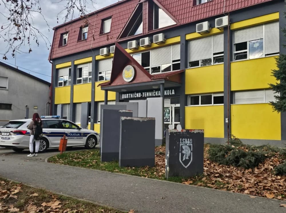 Kaos u Obrtničko-tehničkoj školi: Suzavac izazvao paniku među učenicima