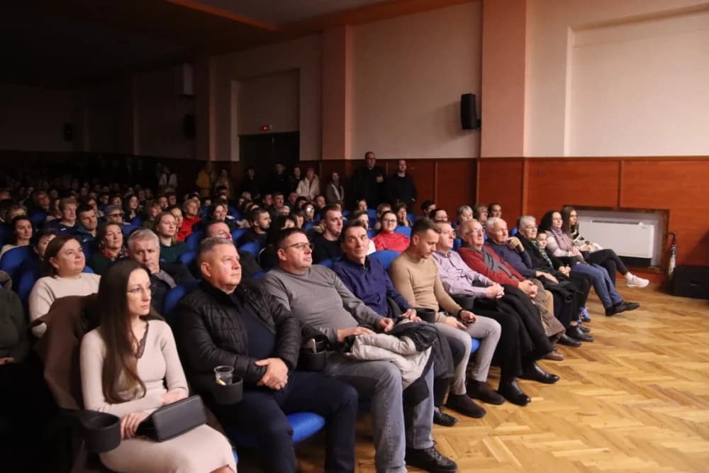 Zapažen nastup Tamburaškog sastava Policijske uprave brodsko-posavske u Kutjevu na u čarobnom Božićnom koncertu