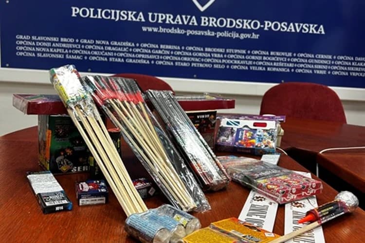 BUDIMO ODGOVORNI: Policija poziva na odgovorno ponašanje tijekom blagdana