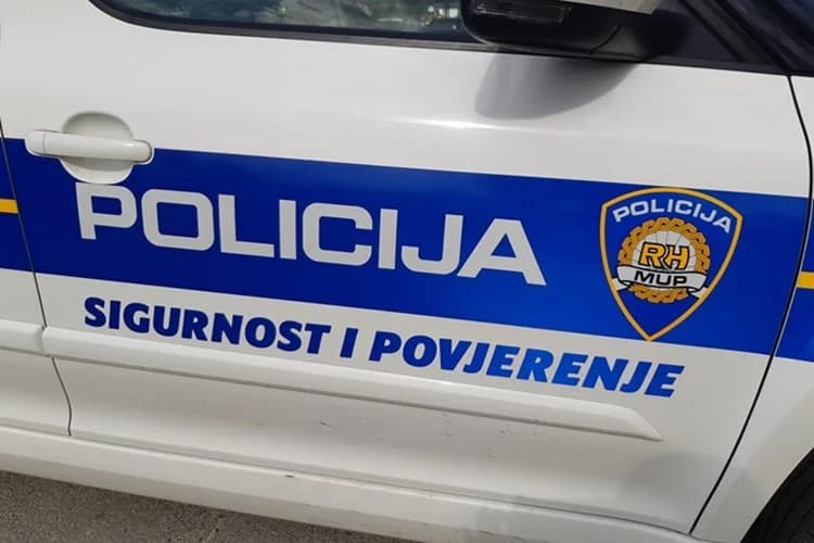Pucali iz pištolja, morala reagirati policija