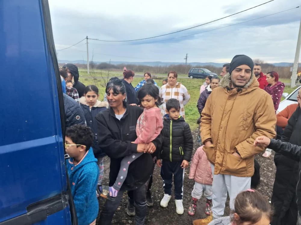 Veselje u Naselju Josip Rimac, podijeljeni novogodišnji poklon paketi