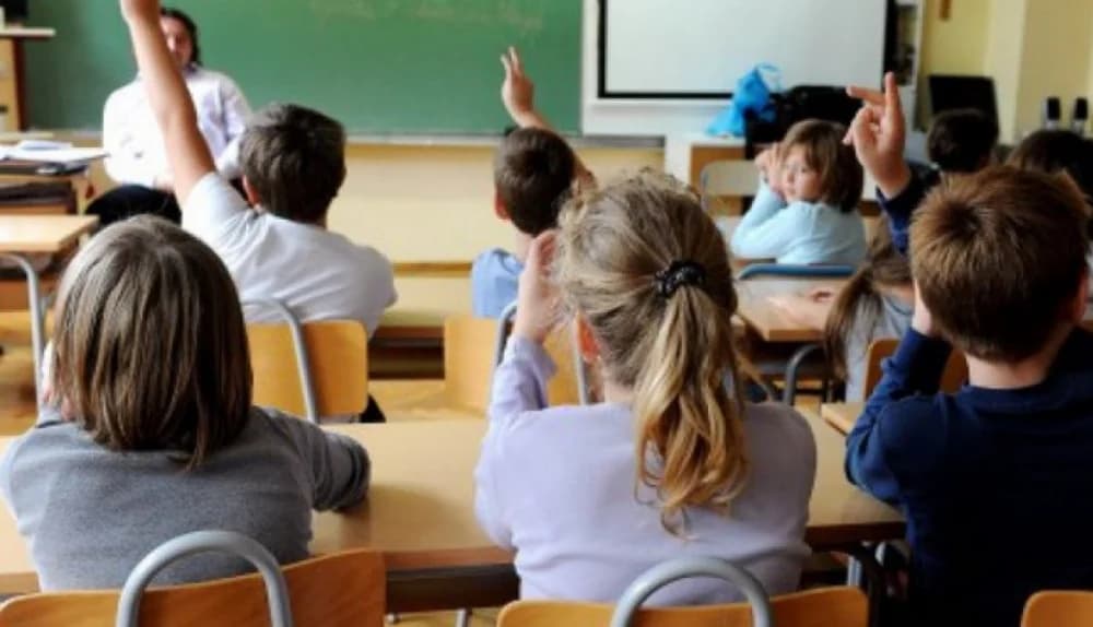 Počelo drugo polugodište. Učenici se vratili u klupe po strožim pravilima