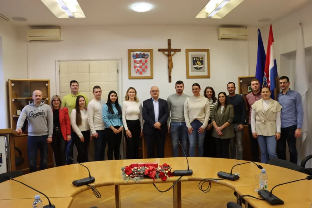 DUSPARA SE HVALI: ʼZahvaljujući ovoj mjeri vratili smo se iz Njemačke u Slavonski Brodʼ