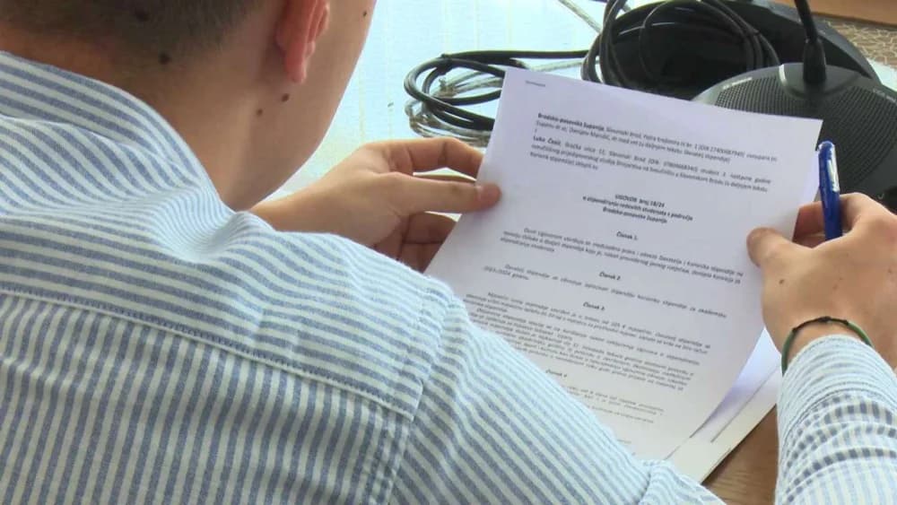 Županija otvorila natječaj za dodjelu stipendija