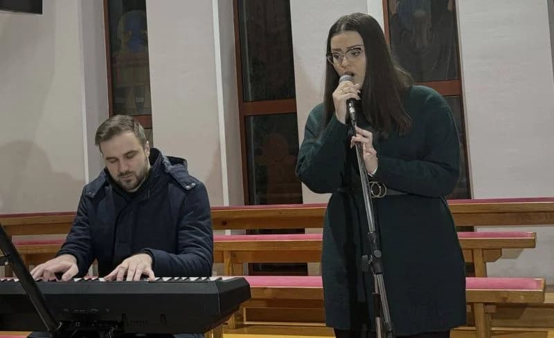 Pjevačko čudo iz Slavonskog Broda - Paola Opačak