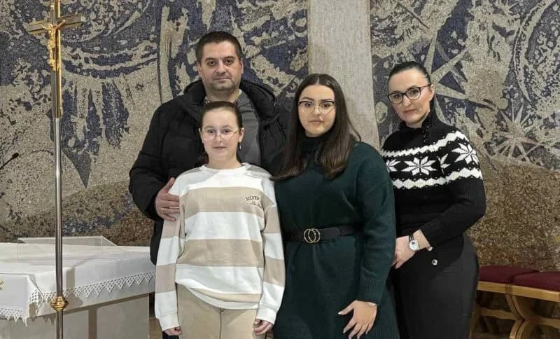 Pjevačko čudo iz Slavonskog Broda - Paola Opačak