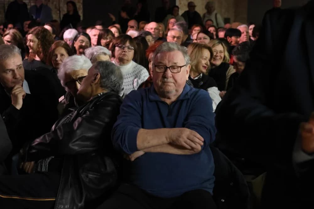 Drago Hedl u Zagrebu predstavio svoju novu knjgu ʼMatijaʼ: U prvim redovima na predstavljanju Vladimir Šeks i brojna druga poznata lica