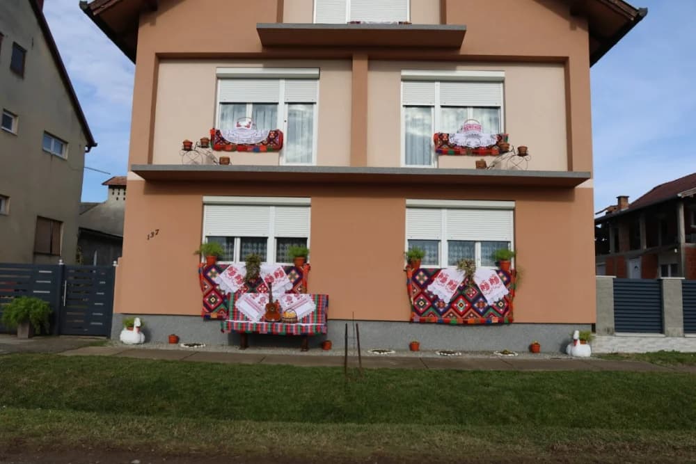 (VELIKA FOTOGALERIJA) Više od 90 jahača na 4. Pokladnom jahanju kroz sela Zbjeg i Šumeće na području općine Bebrina