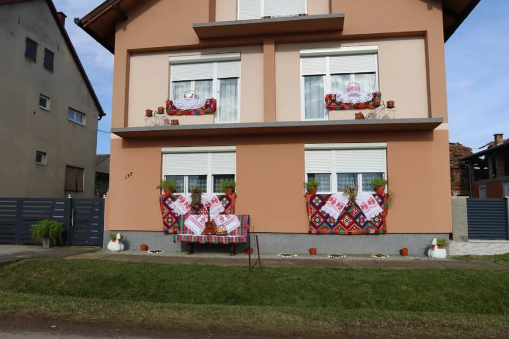 (VELIKA FOTOGALERIJA) Više od 90 jahača na 4. Pokladnom jahanju kroz sela Zbjeg i Šumeće na području općine Bebrina