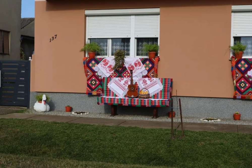 (VELIKA FOTOGALERIJA) Više od 90 jahača na 4. Pokladnom jahanju kroz sela Zbjeg i Šumeće na području općine Bebrina