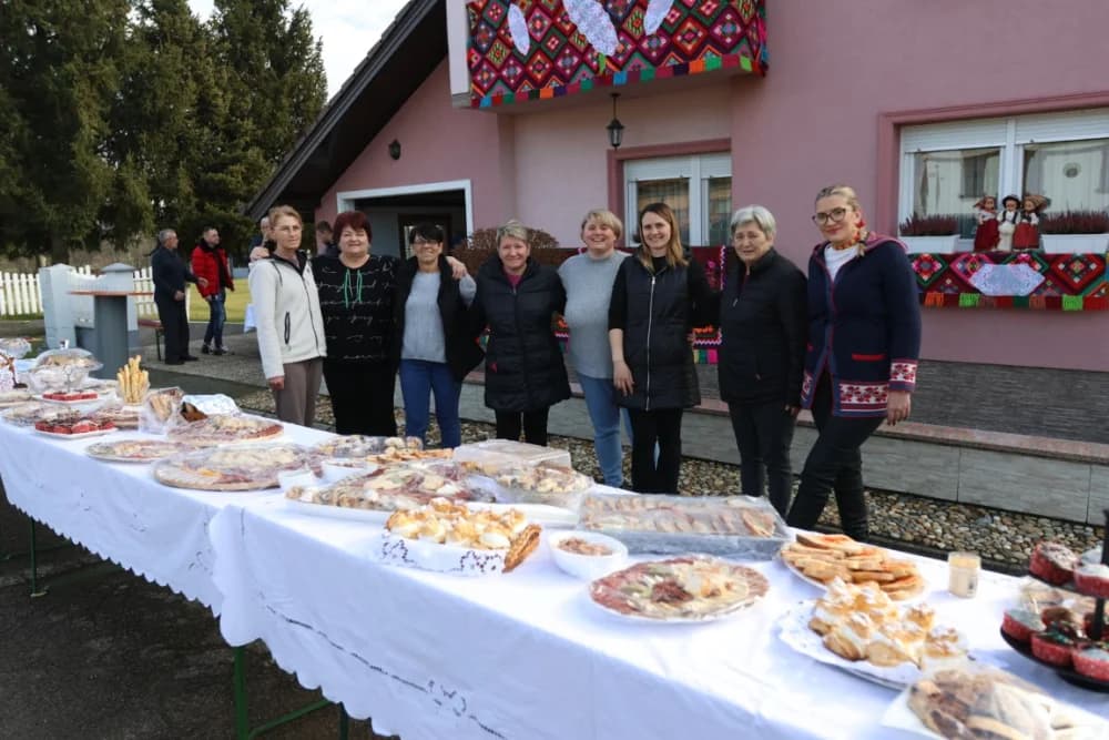 (VELIKA FOTOGALERIJA) Više od 90 jahača na 4. Pokladnom jahanju kroz sela Zbjeg i Šumeće na području općine Bebrina