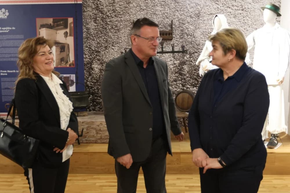 Vrijednim i marljivim čuvarima baštine dodijeljene nagrade „Suncokret ruralnog turizma“ - župan Marušić upriličio za njih prijem
