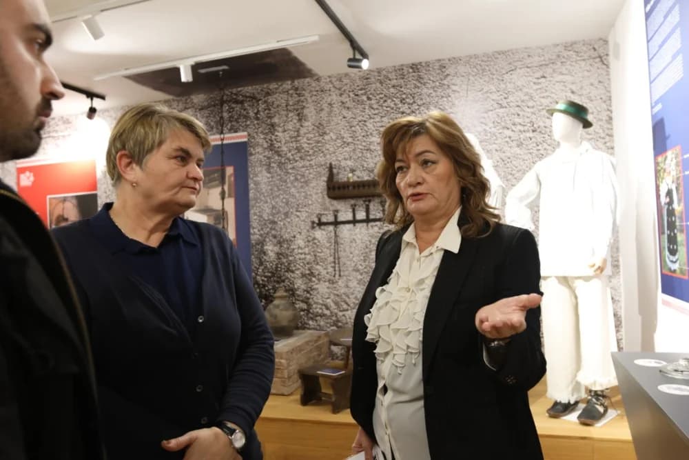 Vrijednim i marljivim čuvarima baštine dodijeljene nagrade „Suncokret ruralnog turizma“ - župan Marušić upriličio za njih prijem