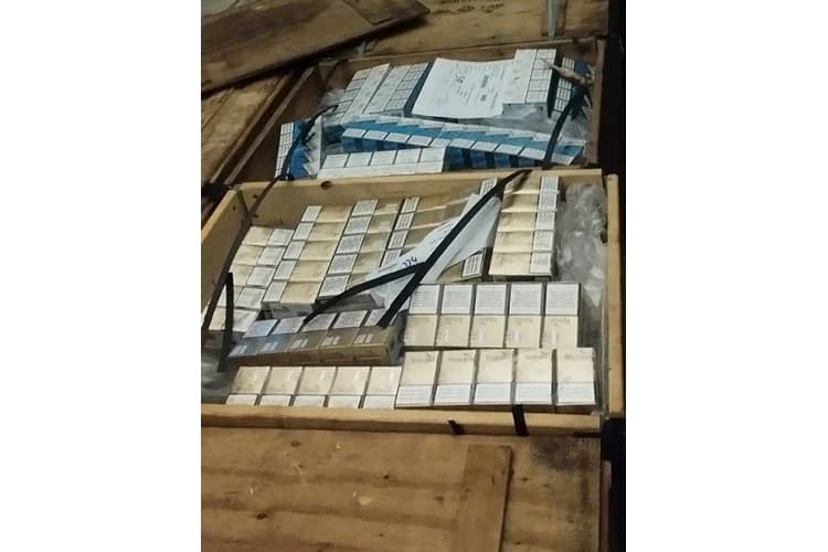 CARINICI OBJAVILI FOTKE: Velika zapljena cigara u Sl. Brodu