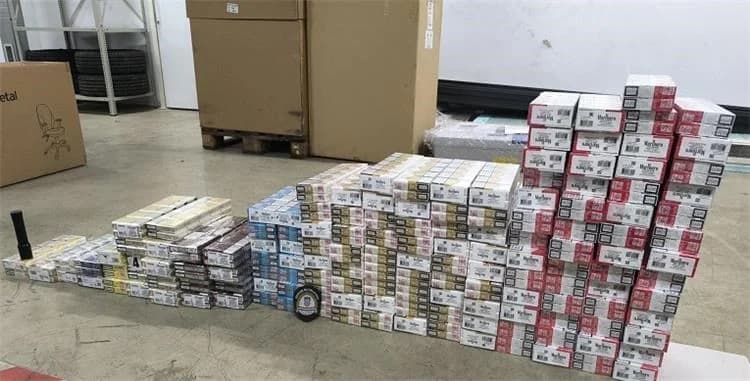 CARINICI OBJAVILI FOTKE: Velika zapljena cigara u Sl. Brodu