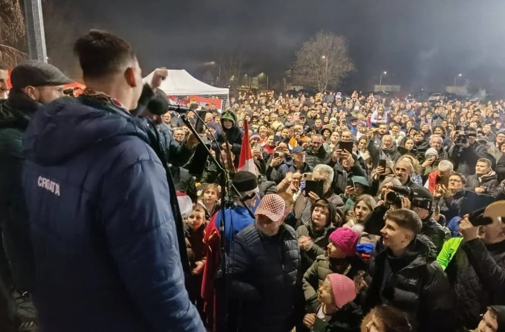 DOČEK JOSIPA ŠIMIĆA U RODNOM MJESTU ZA PAMĆENJE - Ovako su mještani Kruševice dočekali svog svjetskog viceprvaka!