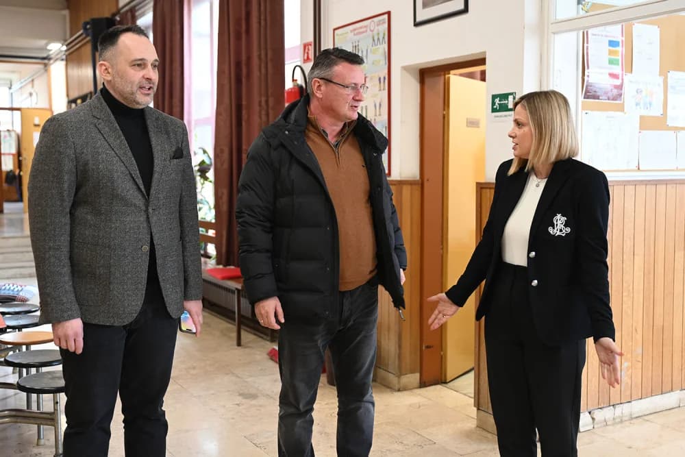 Županiv obilazak obrazovnih ustanova: Brodsko–posavska županija osnivač je 23 osnovne i deset srednjih škola