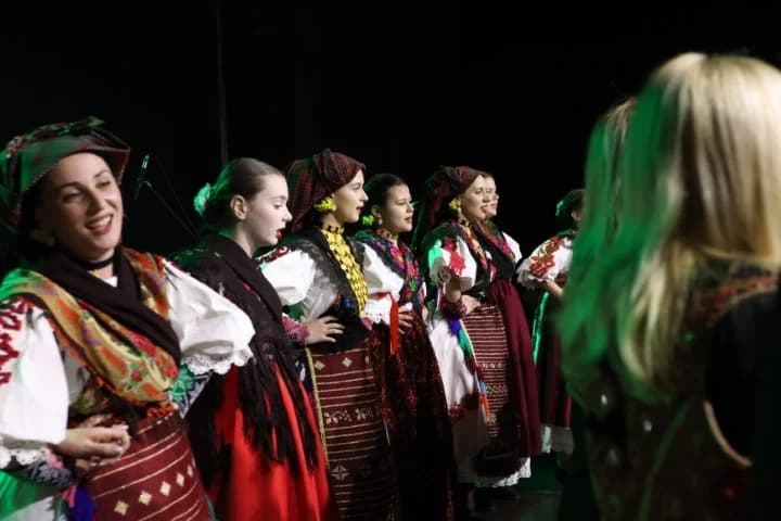 Uz Maju Šuput u Sibinju nastupilo više KUD-ova u prigodi obilježavanja Dana općine i Dana Osnovne škole Sibinjskih žrtava