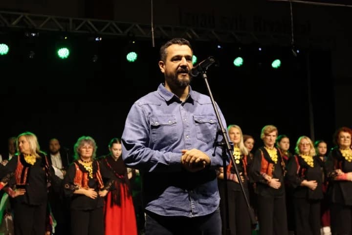 Uz Maju Šuput u Sibinju nastupilo više KUD-ova u prigodi obilježavanja Dana općine i Dana Osnovne škole Sibinjskih žrtava