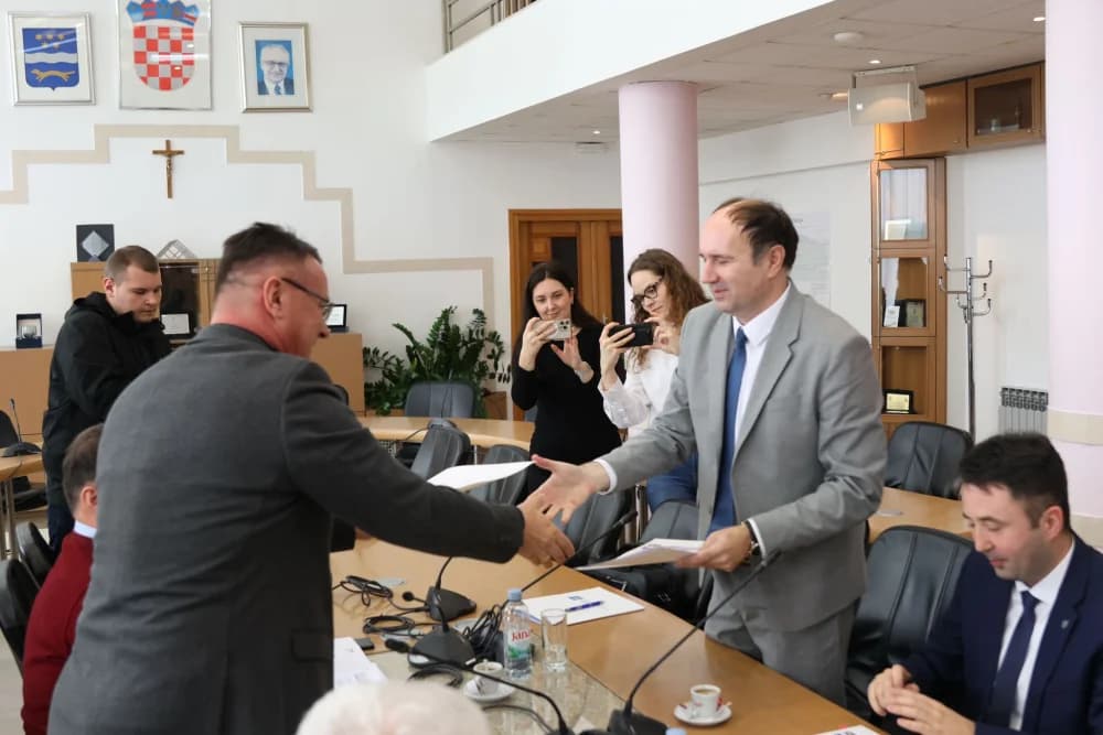 Potpisani ugovori o sufinanciranju programa vezanih za gospodarstvenike