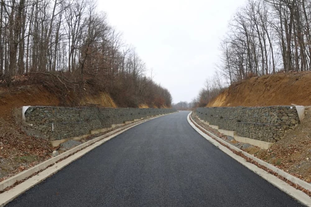 Do sredine ljeta bit će gotovi radovi na rekonstrukciji ceste Baćindol - Rešetari!