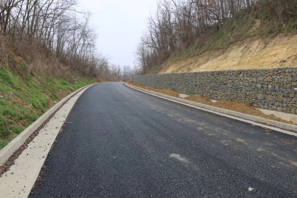 Do sredine ljeta bit će gotovi radovi na rekonstrukciji ceste Baćindol - Rešetari!
