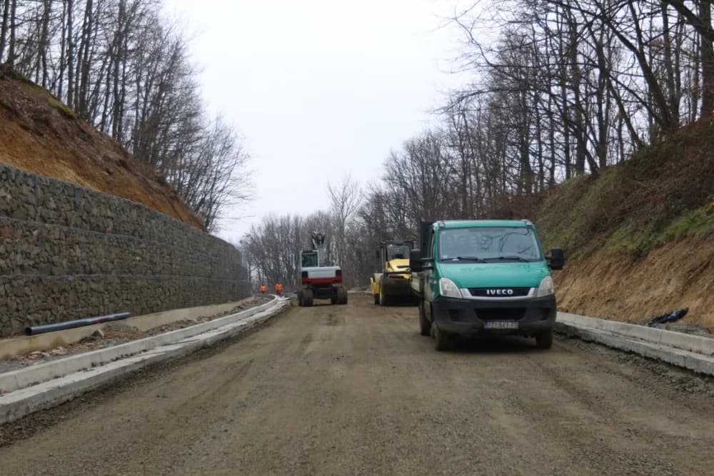 Do sredine ljeta bit će gotovi radovi na rekonstrukciji ceste Baćindol - Rešetari!