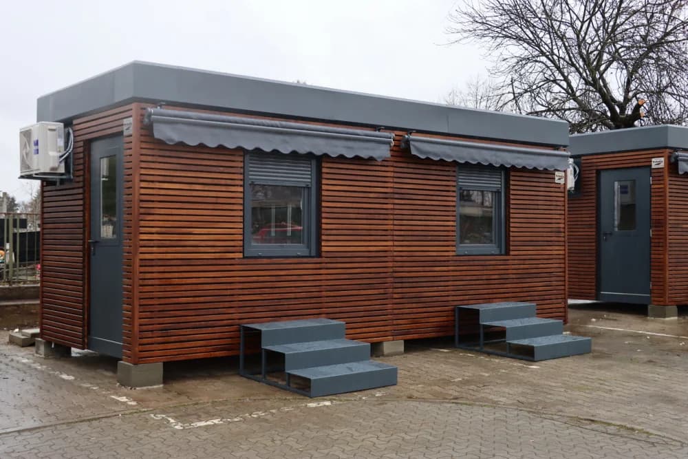 Montirani novi, moderniji prodajni objekti na Gradskom groblju