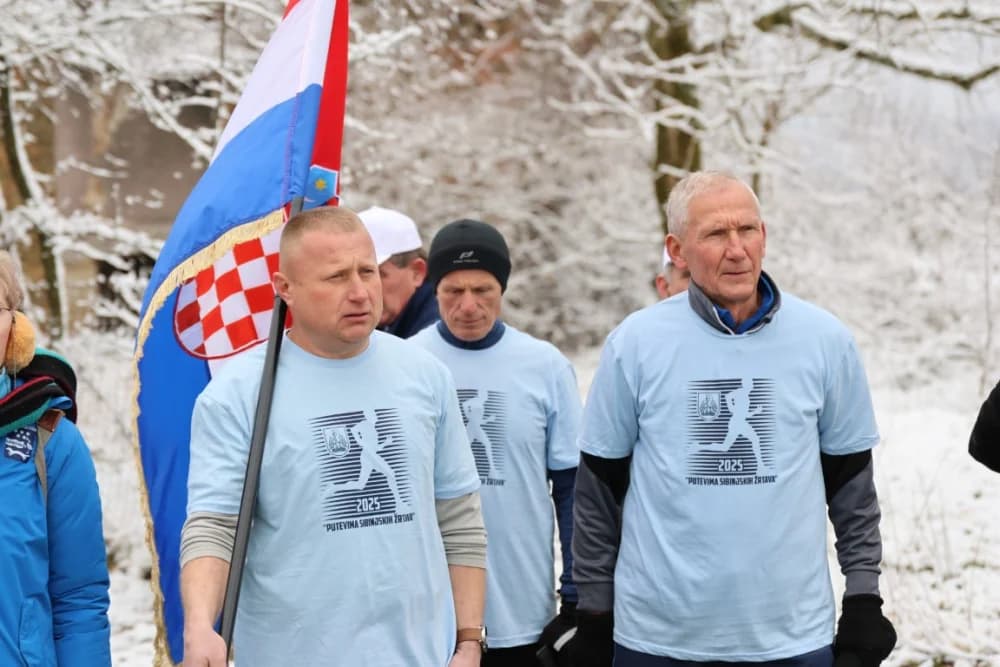 Trkači od najmlađih do najstarijih generacija sudjelovali na 11. polumaratonu “Putevima sibinjskih žrtava” okupio