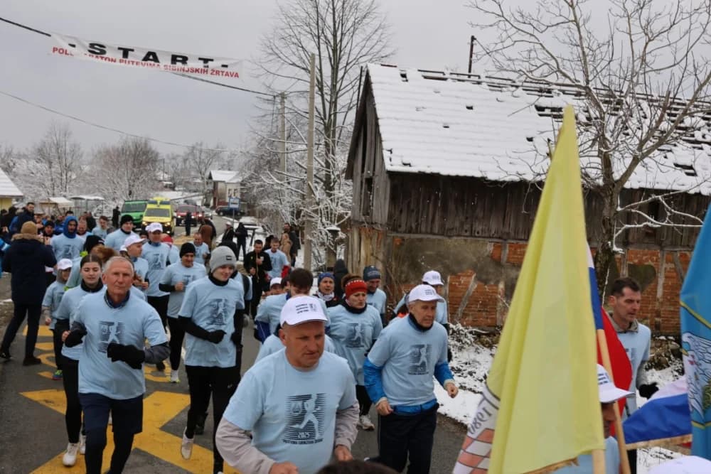 Trkači od najmlađih do najstarijih generacija sudjelovali na 11. polumaratonu “Putevima sibinjskih žrtava” okupio