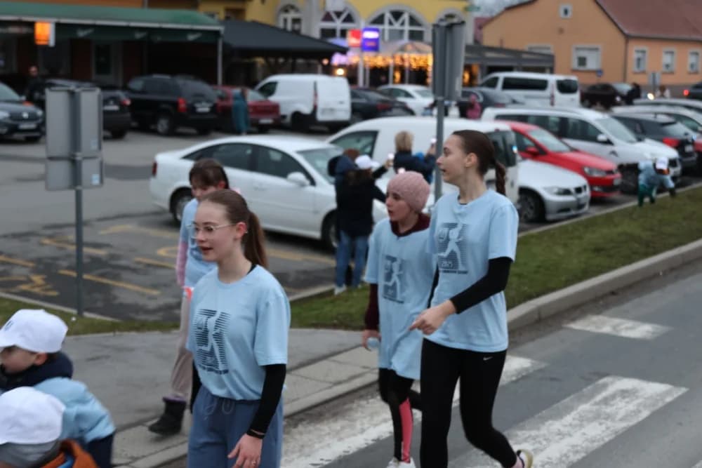 Trkači od najmlađih do najstarijih generacija sudjelovali na 11. polumaratonu “Putevima sibinjskih žrtava” okupio