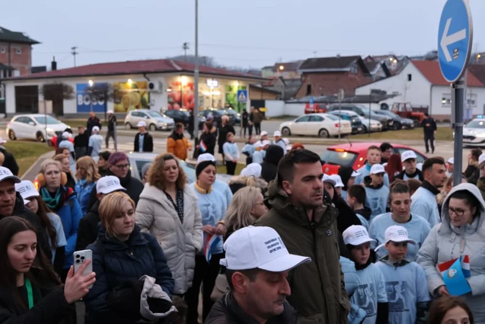Trkači od najmlađih do najstarijih generacija sudjelovali na 11. polumaratonu “Putevima sibinjskih žrtava” okupio