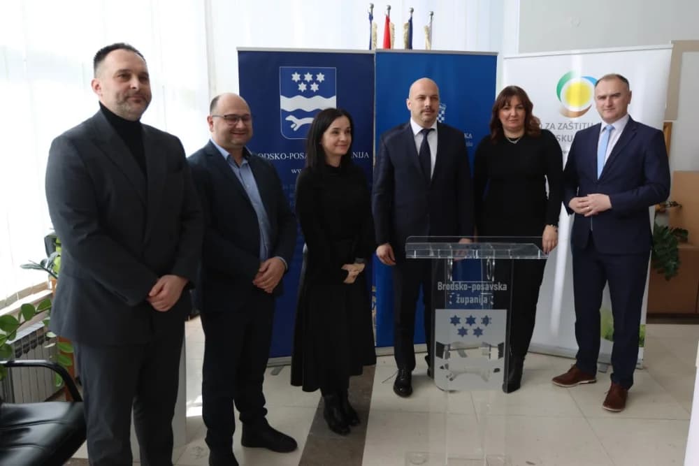 Uručen ugovor za Projekt „Izgradnja pretovarnih stanica u obuhvatu Regionalnog centra za gospodarenje otpadom Šagulje“