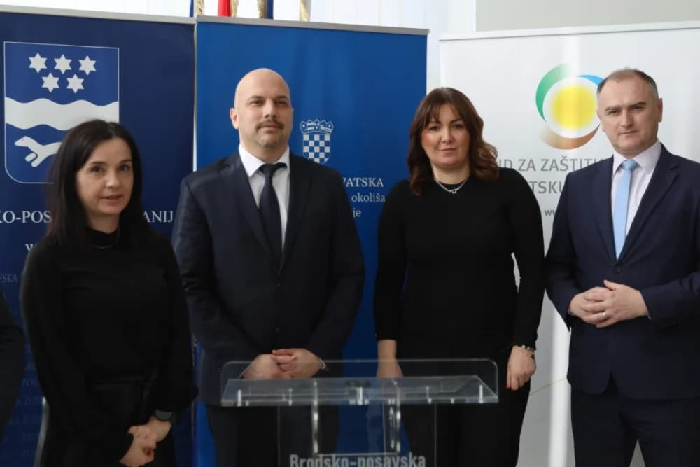 Uručen ugovor za Projekt „Izgradnja pretovarnih stanica u obuhvatu Regionalnog centra za gospodarenje otpadom Šagulje“