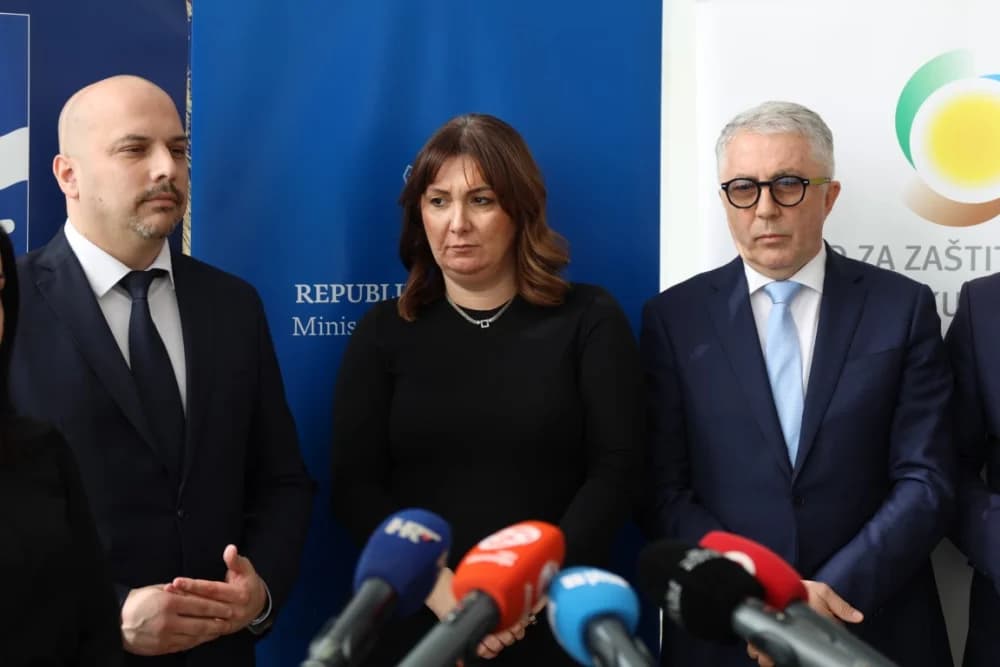 Uručen ugovor za Projekt „Izgradnja pretovarnih stanica u obuhvatu Regionalnog centra za gospodarenje otpadom Šagulje“